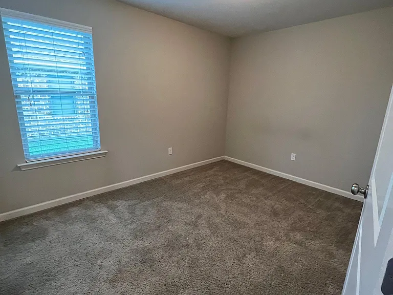 13712 Fox Hill Dr — Photo 27