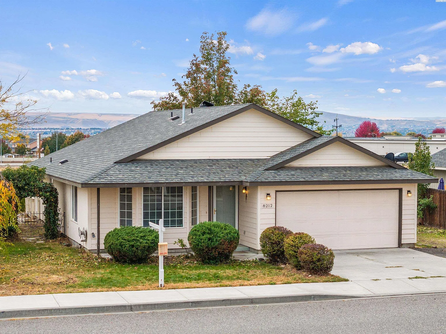 8212 Quadra Dr photo 1