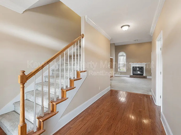 4890 Somerset Dr — Photo 3