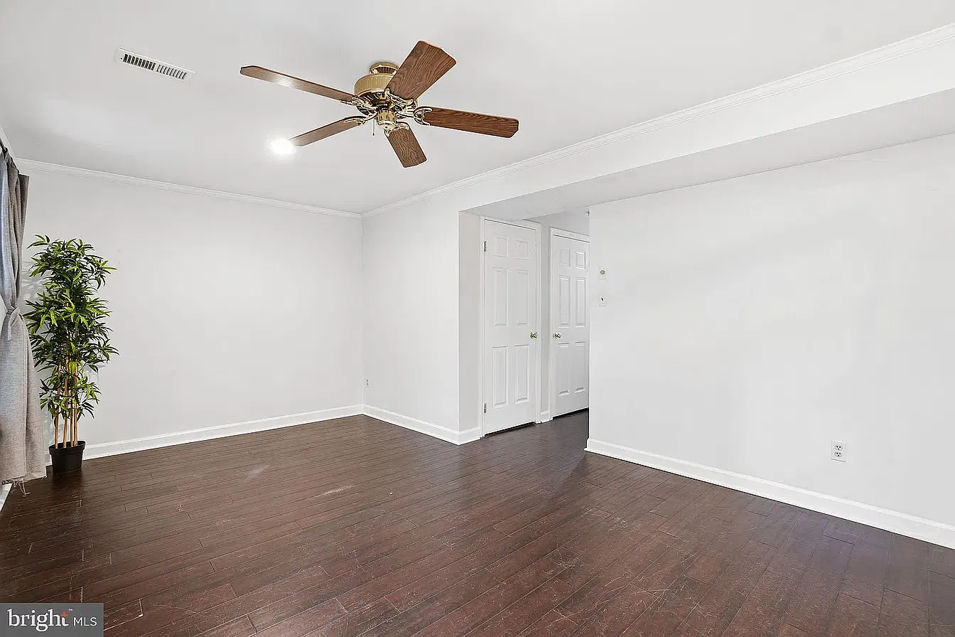 1 bed, 1336 sqft, $1,300 — Photo 3