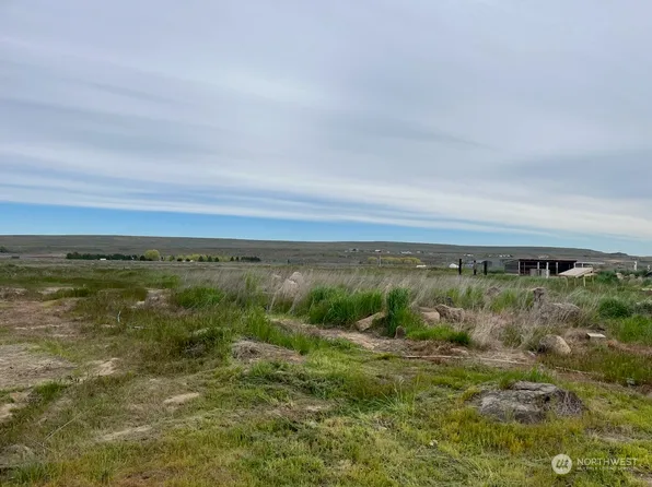 2052 Rd 20 NE, Soap Lake, WA 98851