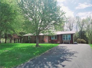 588 E Marshfield Rd, Scottsburg, IN 47170