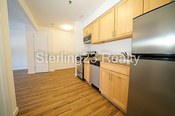 1st image of 31-32 31st St #3G