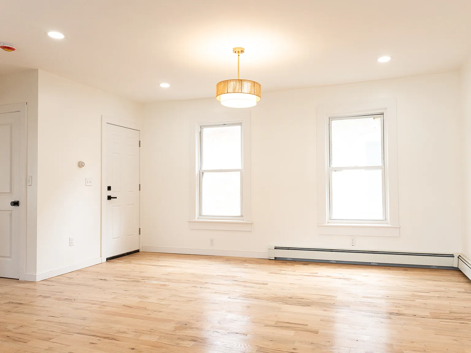 2 bed, $2,850 — Photo 2