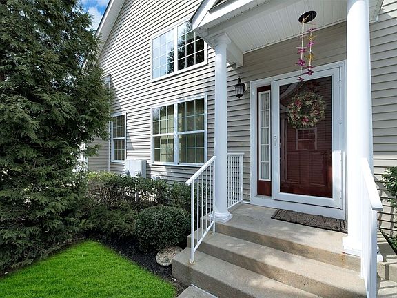 2nd image of 33 Halley Ln #33