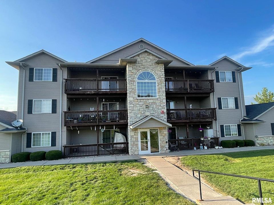 1st image of 3209 S 16th Ave Unit 304