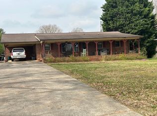 820 Mason Rd, Chesnee, SC 29323