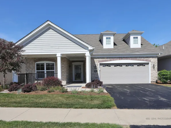 2521 Verdi St, Woodstock, IL 60098