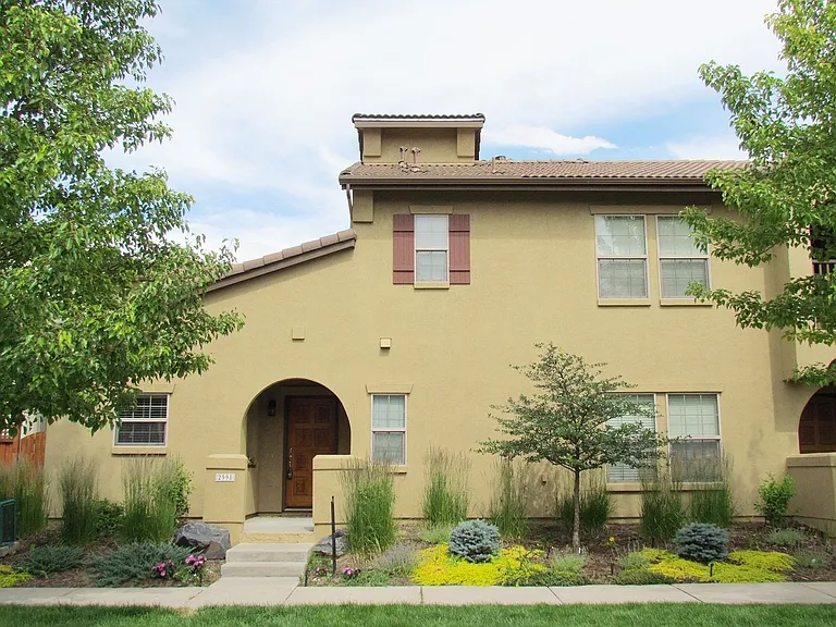 2998 Florence St — Photo 10