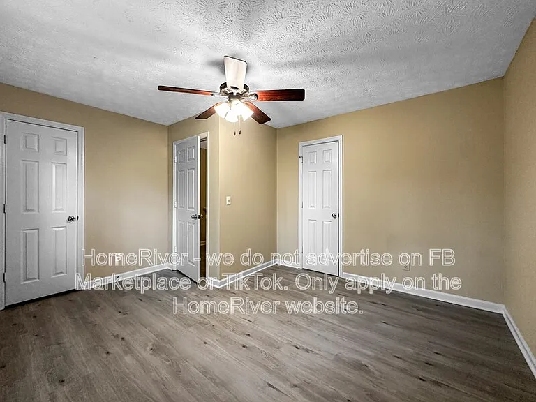 506 Oakwood Ct — Photo 15