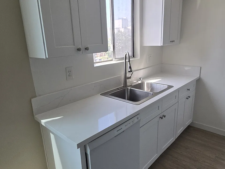 #205 - ALL NEW KITCHEN & BATHROOM! $1925 with Rent Special: Half-off One Month's Rent!