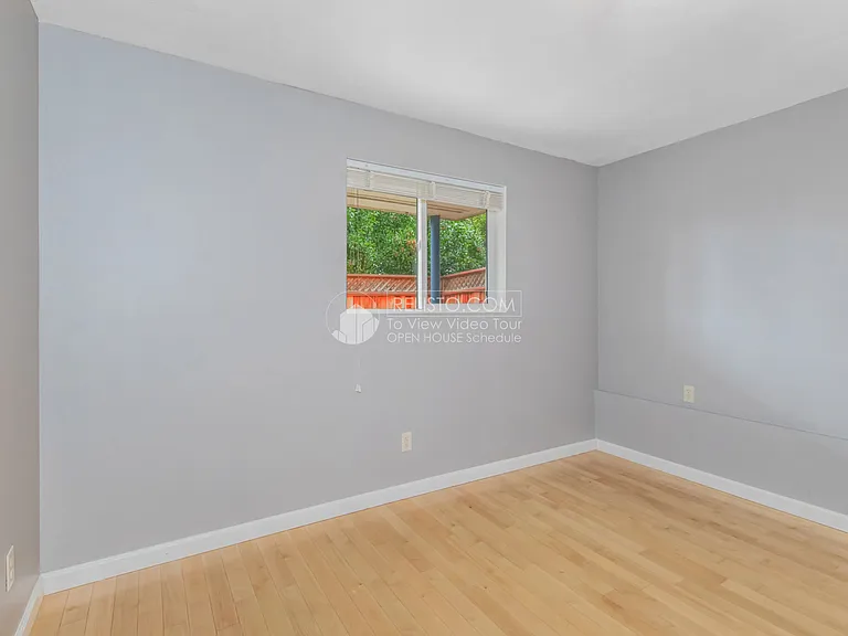 37 Crestmont Dr — Photo 22