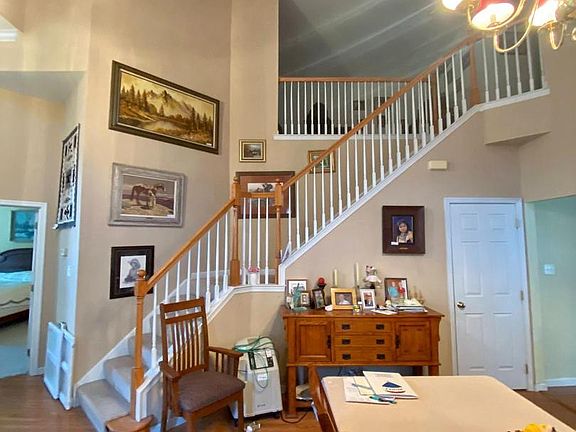 5th image of 1419 Lexington Way