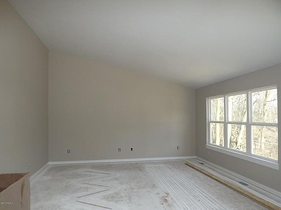 4th image of 10982 Woodedge Dr
