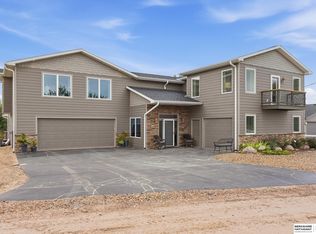 S1152 Platte Shore Dr, Fremont, NE 68025