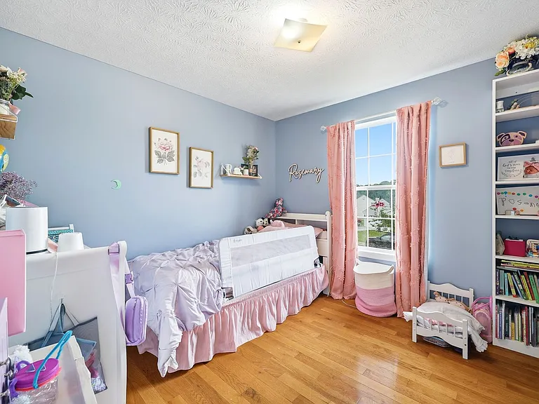 209 Greenwood Rd — Photo 13