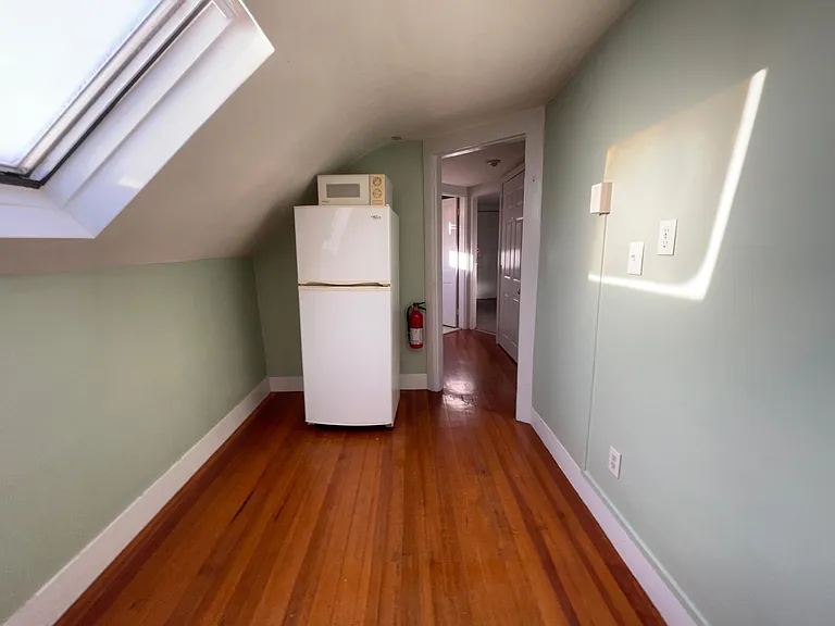 538 Main St #B — Photo 4