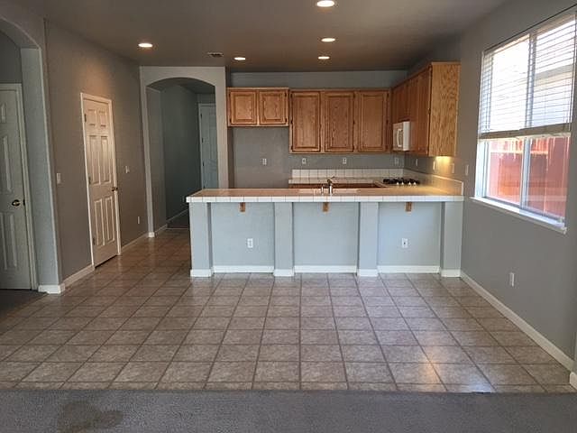 1st image of 226 Oxburough Dr