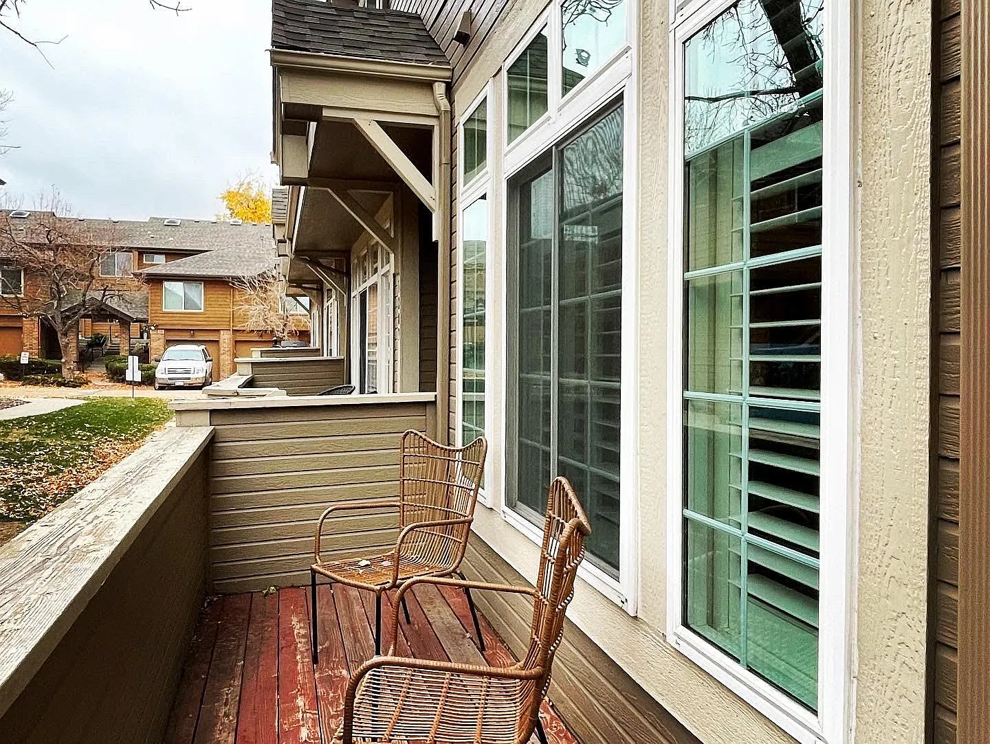 3 bed, 2100 sqft, $2,600 — Photo 2