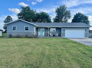 808 W 6th St, Hedrick, IA 52563