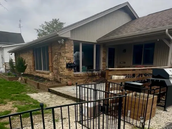 241 N Lawn Ave, Bluffton, OH 45817
