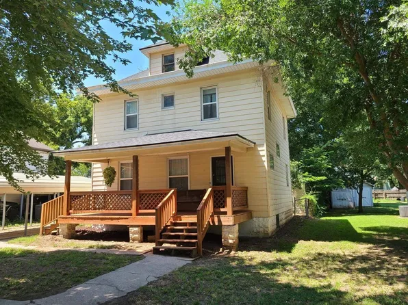 1115 Menor St, Winfield, KS 67156