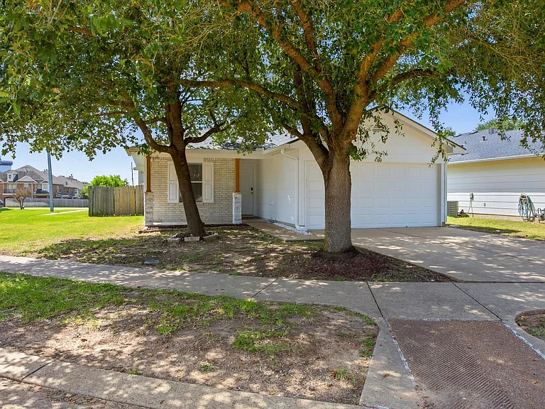 4330 Spring Garden Dr — Photo 13