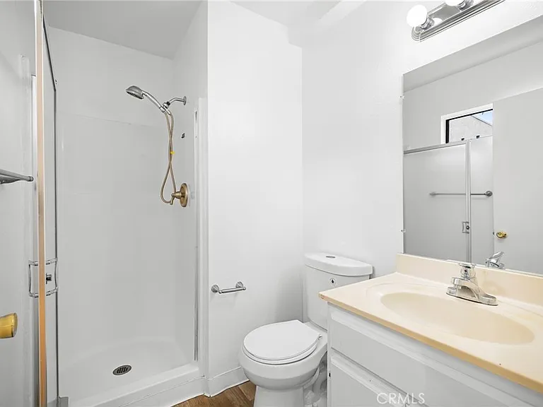 330 Pioneer Dr #7 — Photo 14