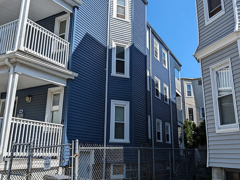 34 Cameron St #2 — Photo 2