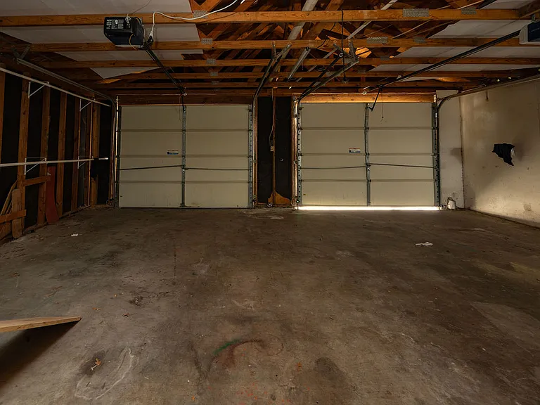 8011 Pistol Ln — Photo 22