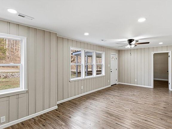 4th image of 1871 Ruritan Rd