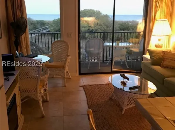 40 Folly Field Rd APT A227, Hilton Head Island, SC 29928