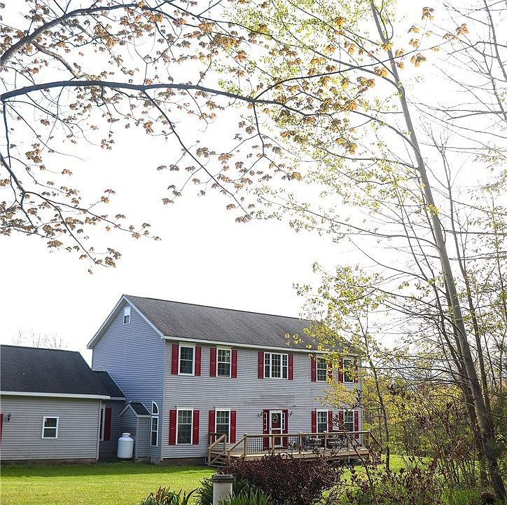 1st image of 1076 Curtiss Rd
