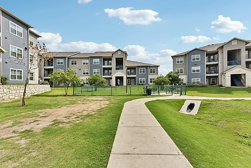 Heights on Parmer Apartments Photo 1