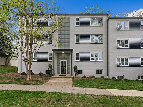 3rd image of 32 Crescent Rd #16C