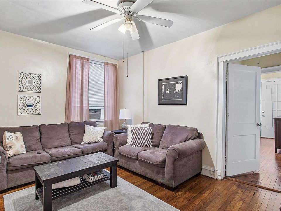 1st image of 3004 Monument Ave