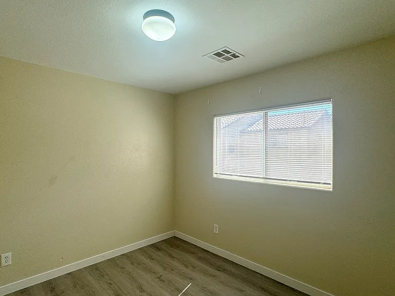 8305 Golden Amber St — Photo 11