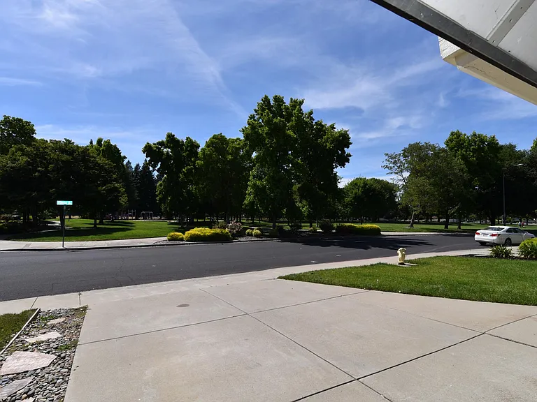 2137 Eilene Dr — Photo 19
