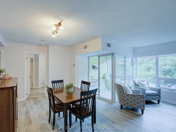 237 King St W #305, Cambridge, ON N3H 5L2