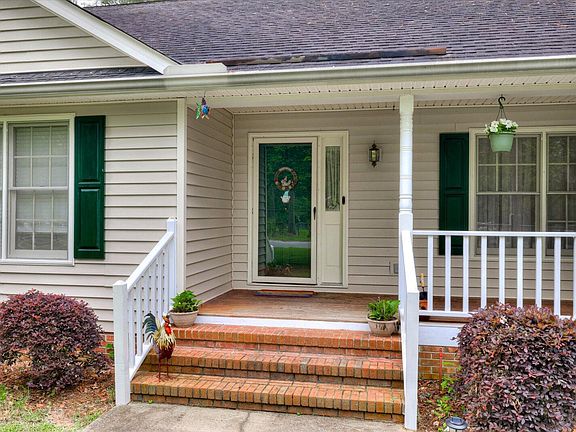 3rd image of 1075 Northbrook Dr