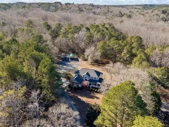 5045 Fawn Valley Dr, Loganville, GA 30052