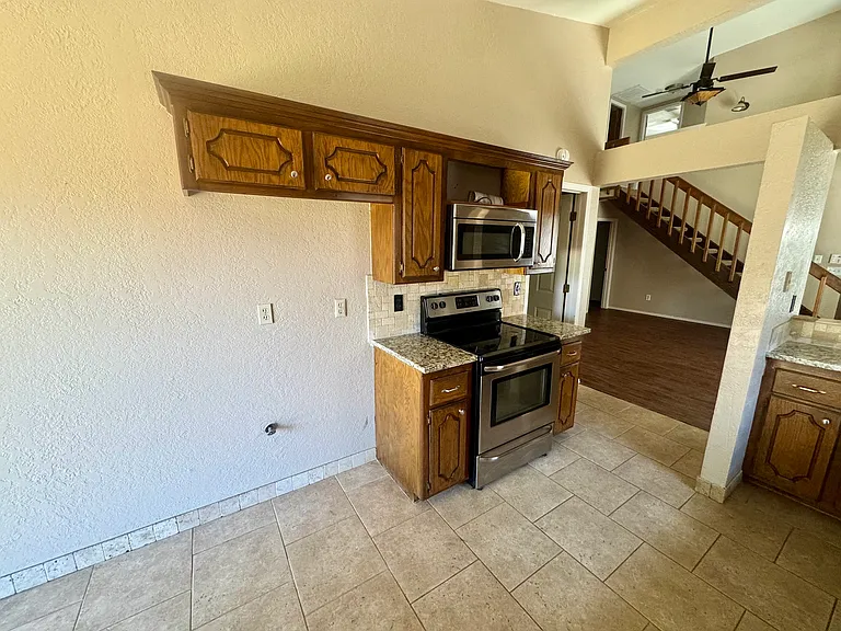 1333 White Oak Rd — Photo 5