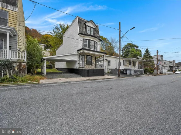 344 E Bacon St, Pottsville, PA 17901