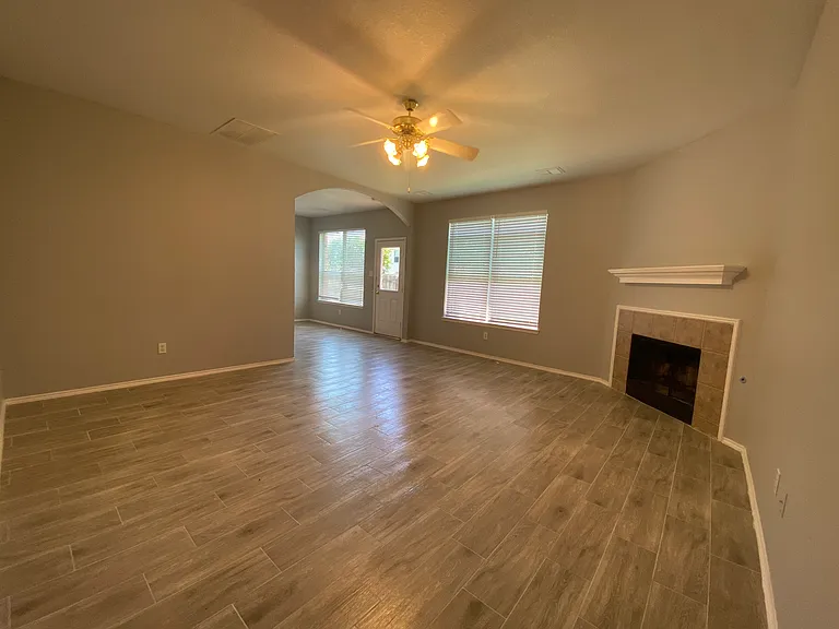 11509 Petunia Dr — Photo 4