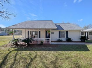 392 Timber Bay Dr, Trinity, TX 75862