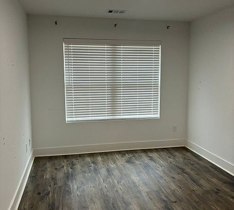 5th image of 503 S Forest Ave #503