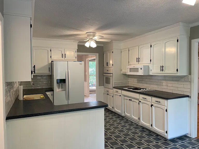 7942 Lake Vista Dr — Photo 11