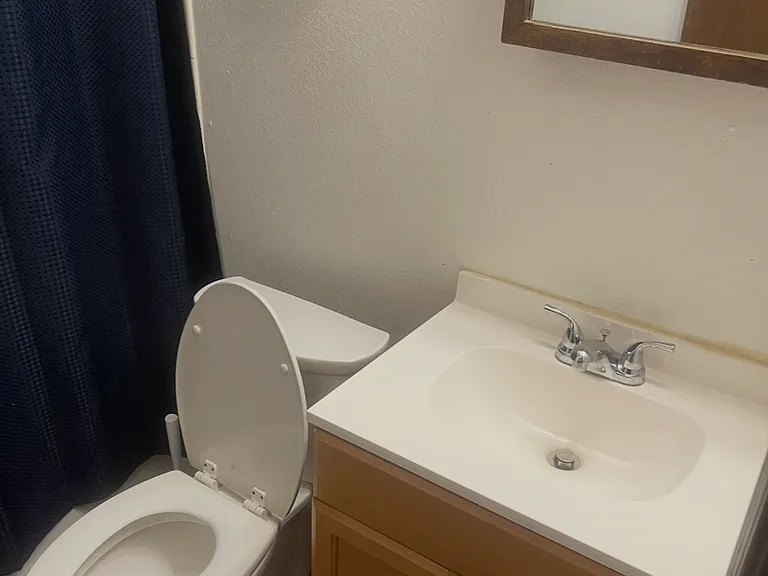 517 S Hafner St #B — Photo 8