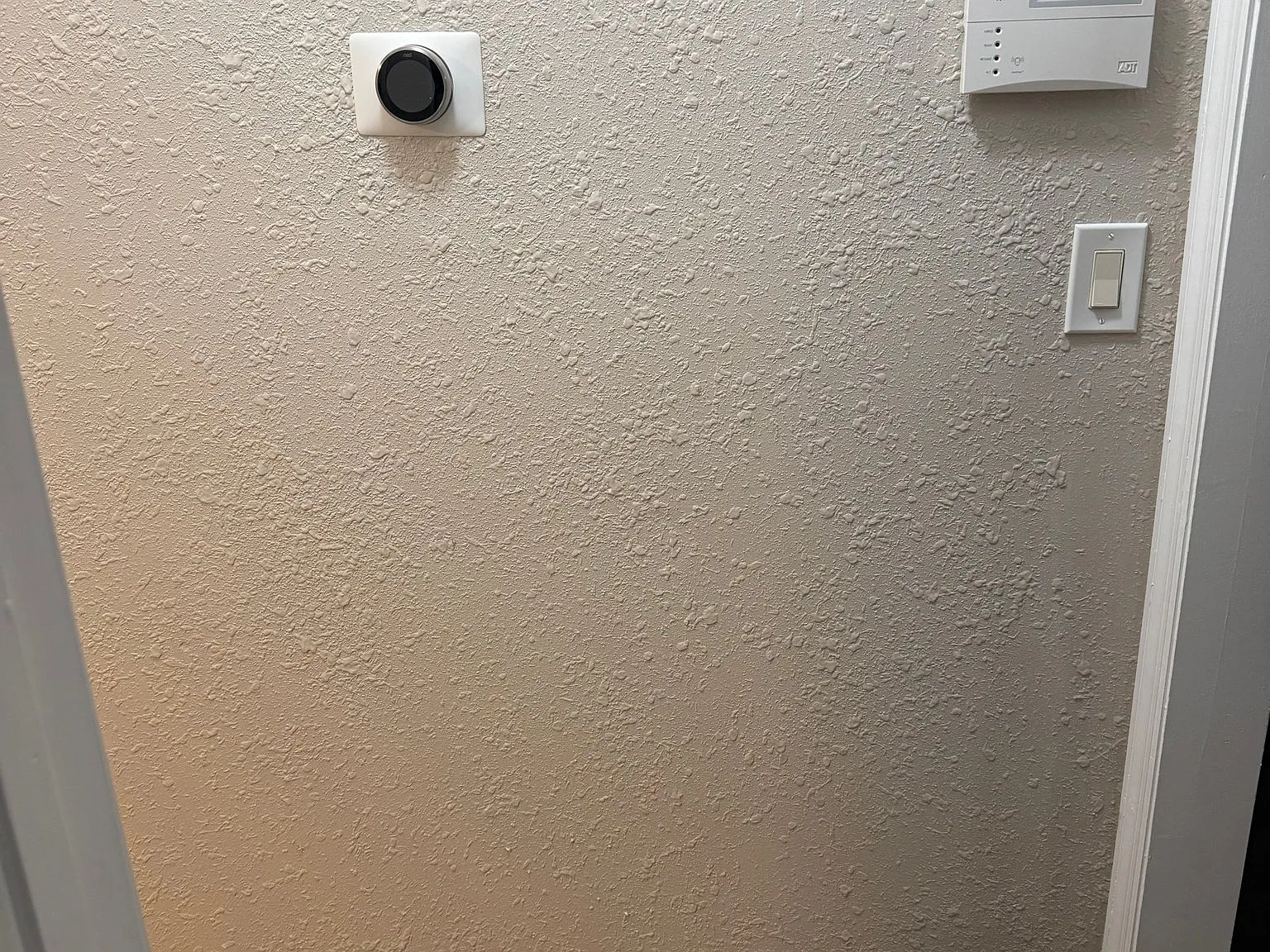 Newly renovated 2 bedroom 1 bath home — Photo 4