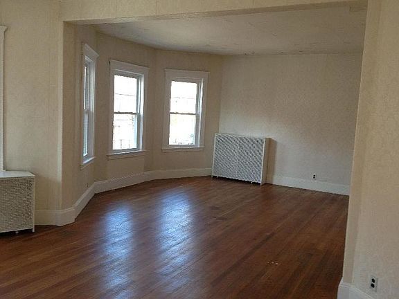 4th image of 101 Saint Paul St #1398491